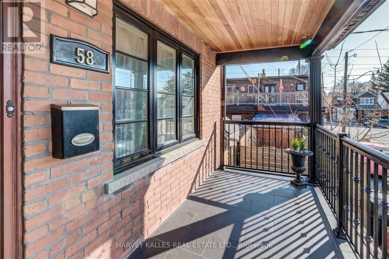 58 SANDFORD AVENUE - Photo 2