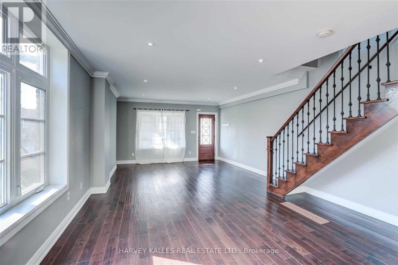 58 SANDFORD AVENUE - Photo 5