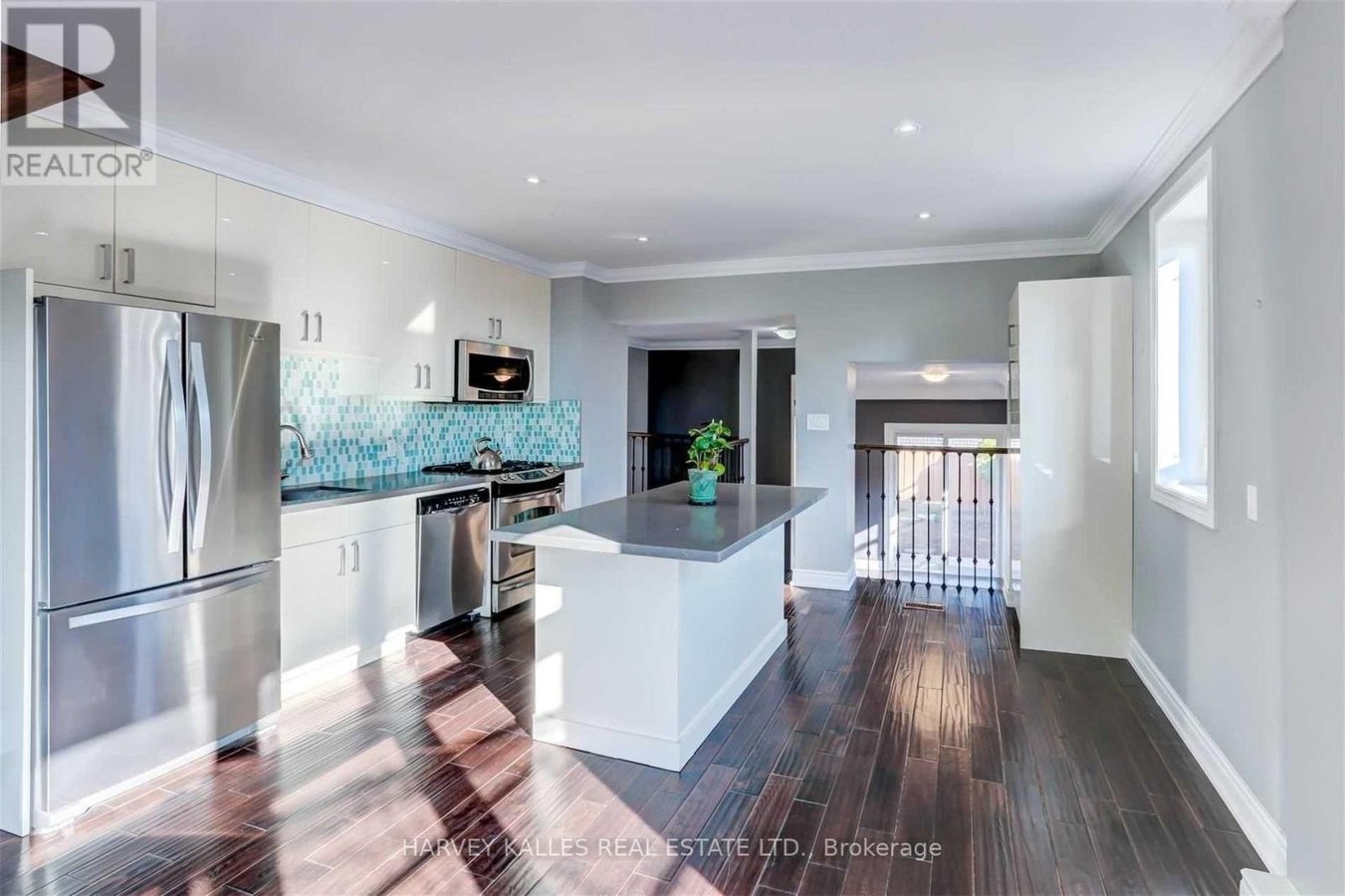 58 SANDFORD AVENUE - Photo 7