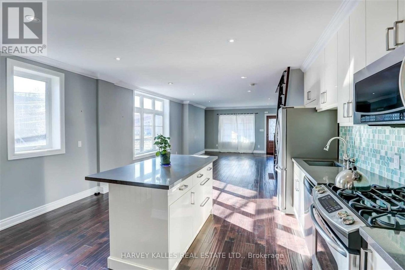 58 SANDFORD AVENUE - Photo 10