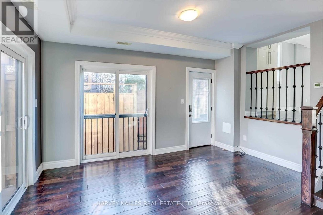58 SANDFORD AVENUE - Photo 13