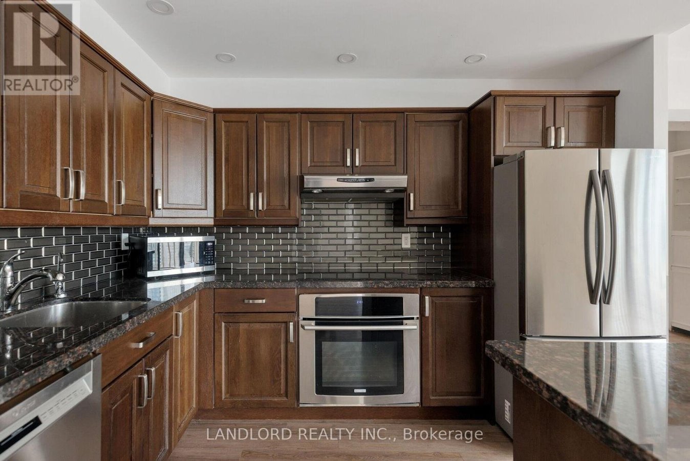 2208 - 33 HARBOUR SQUARE - Photo 3