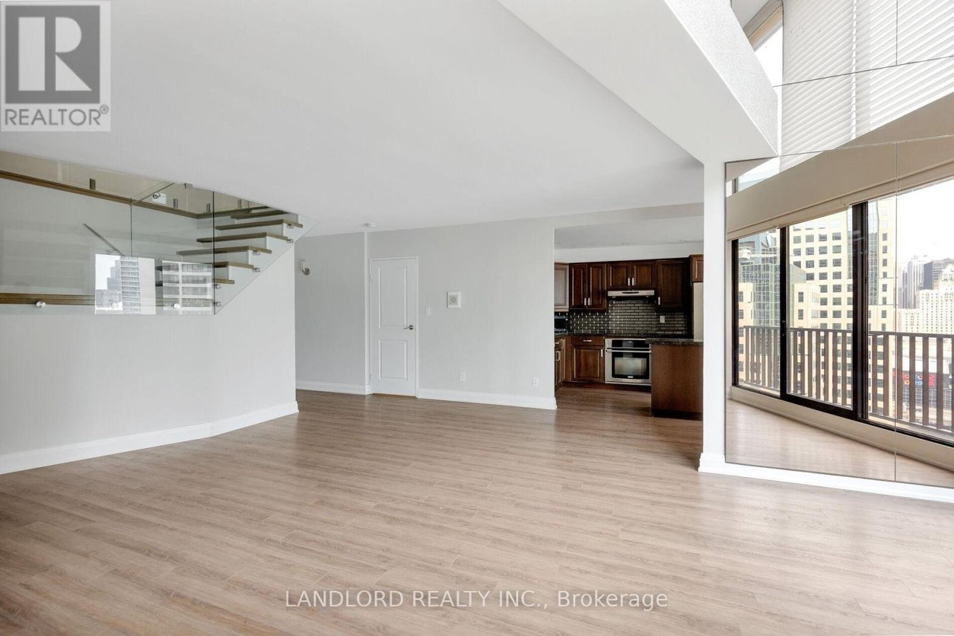 2208 - 33 HARBOUR SQUARE - Photo 7