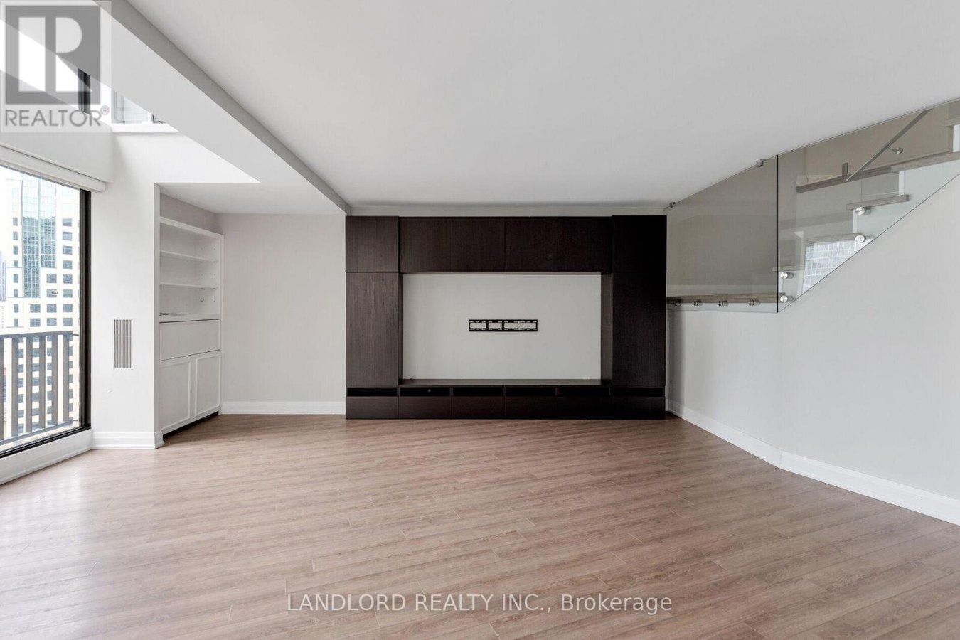 2208 - 33 HARBOUR SQUARE - Photo 10