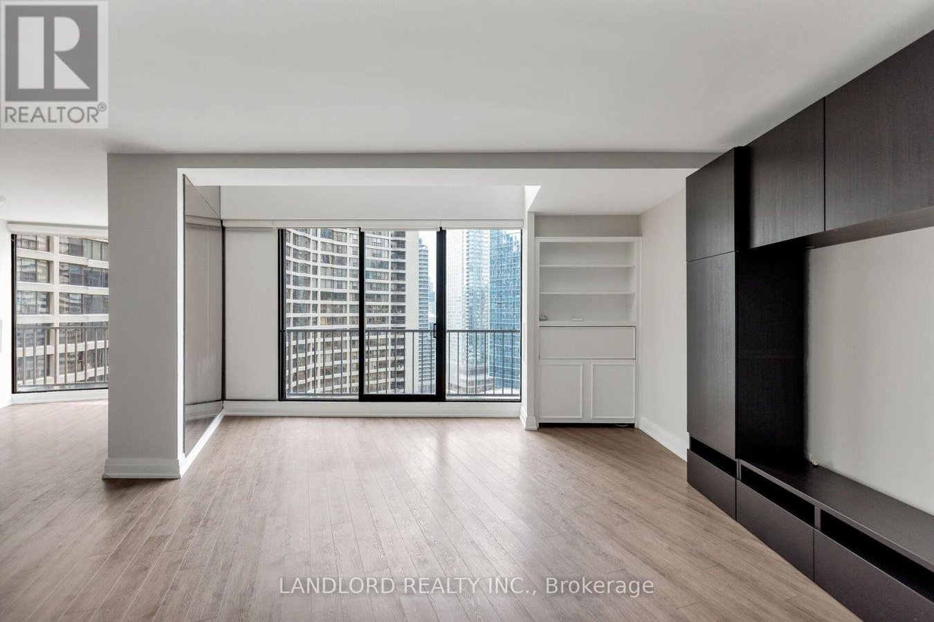 2208 - 33 HARBOUR SQUARE - Photo 11