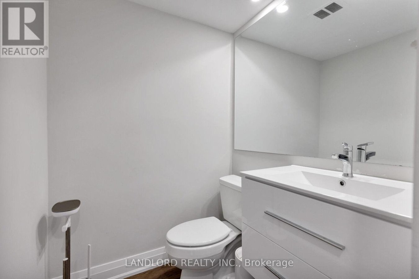 2208 - 33 HARBOUR SQUARE - Photo 18