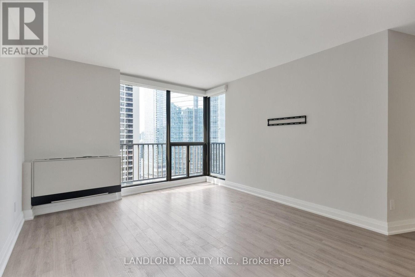 2208 - 33 HARBOUR SQUARE - Photo 26