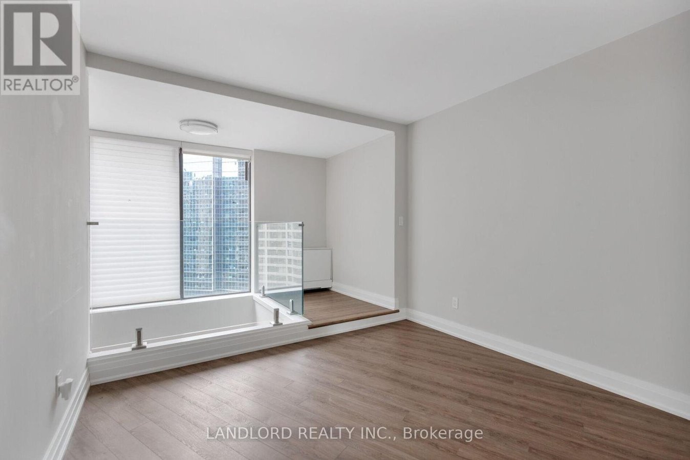 2208 - 33 HARBOUR SQUARE - Photo 30