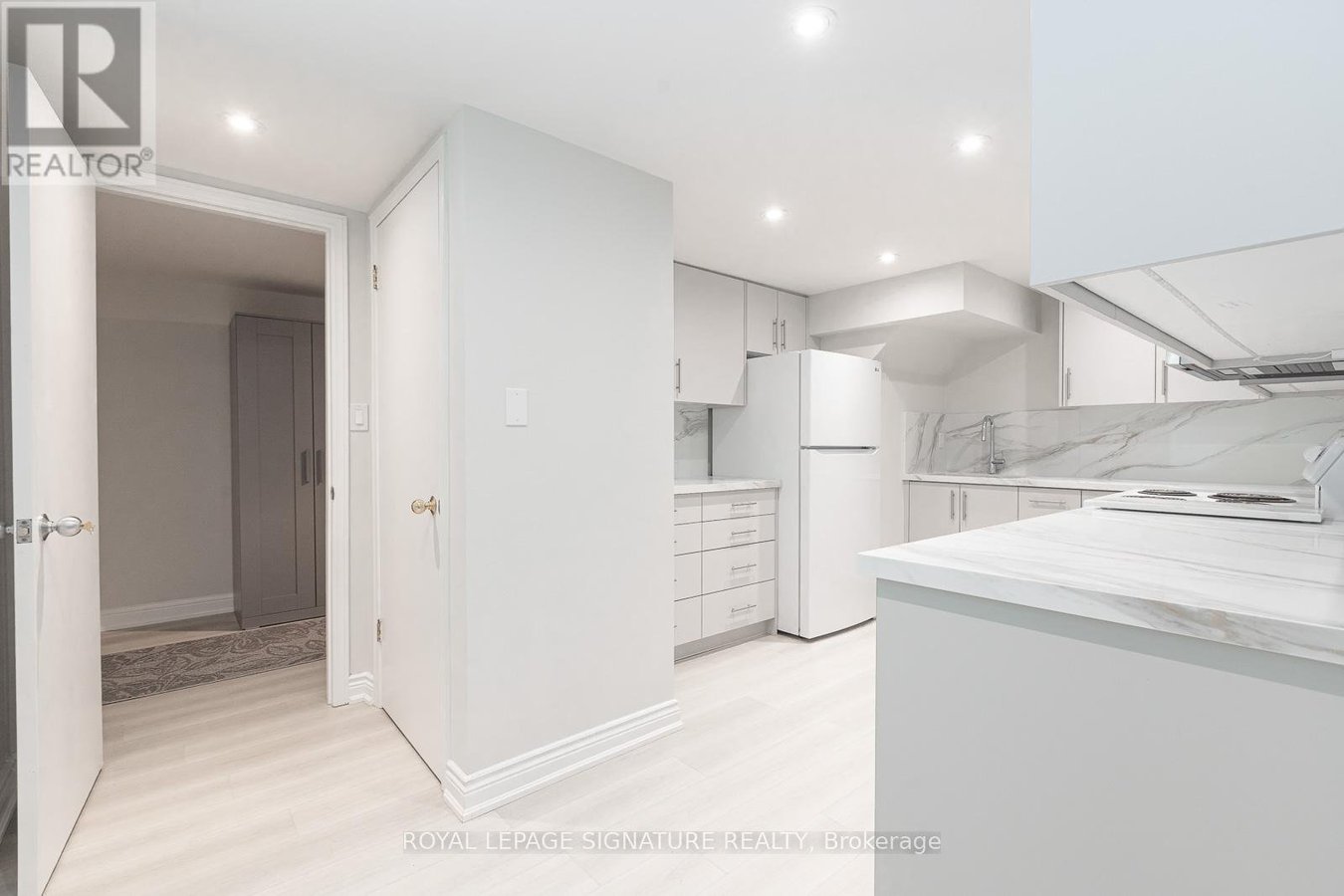 14 CANEROUTH DRIVE - Photo 2