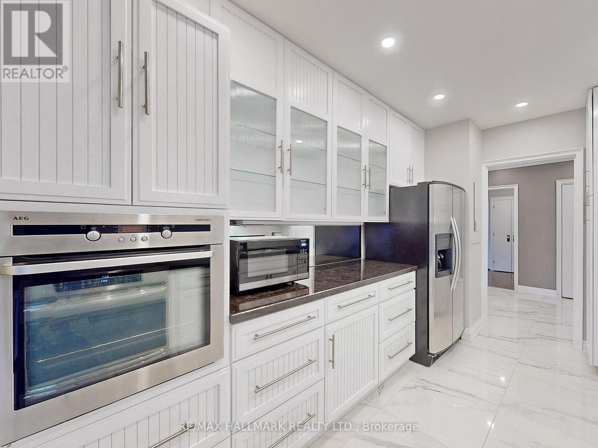201 - 619 AVENUE ROAD - Photo 20