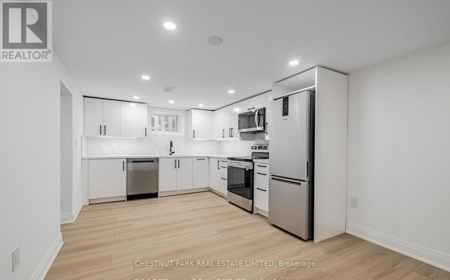 562 DELORAINE AVENUE - Photo 4