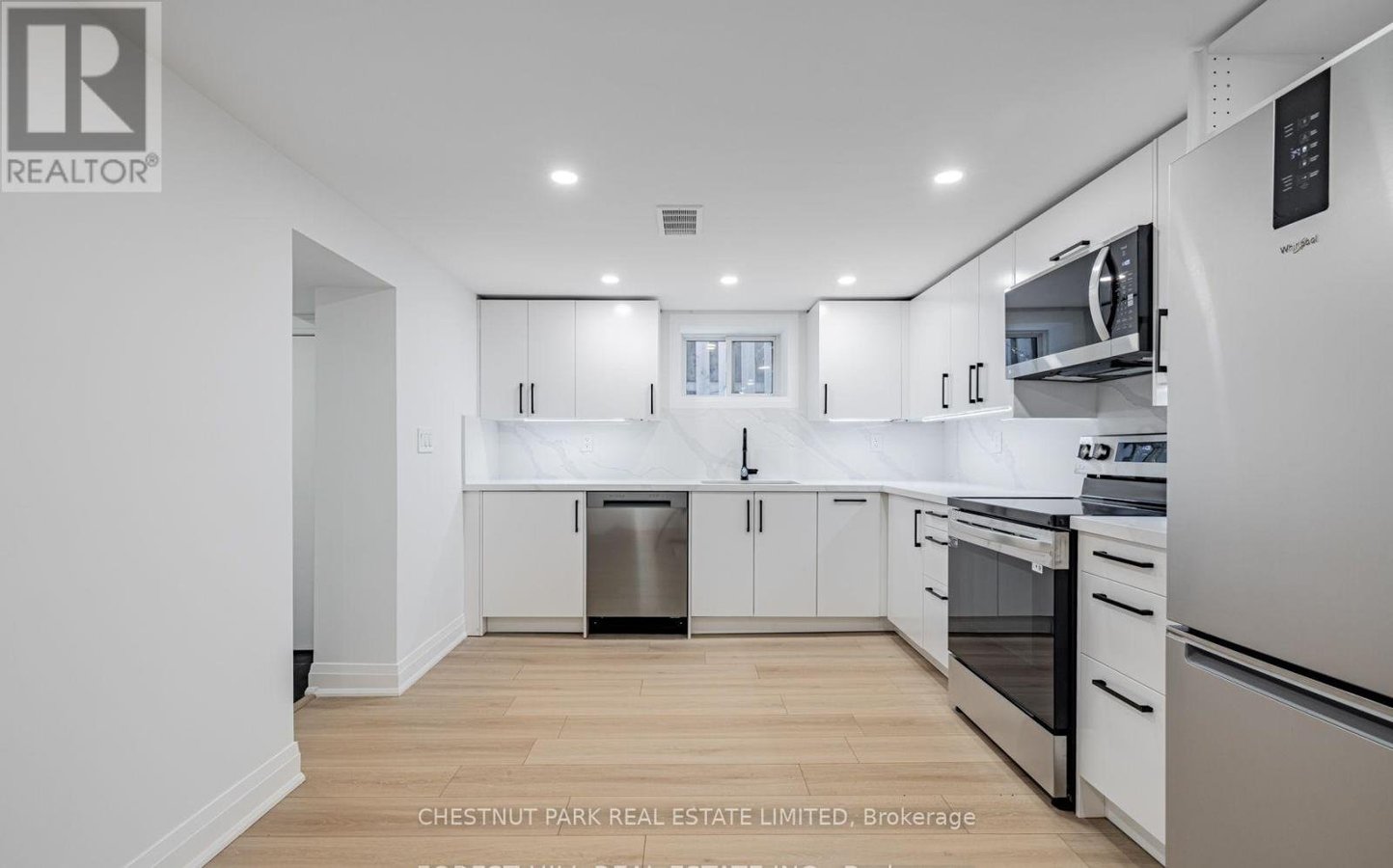 562 DELORAINE AVENUE - Photo 6