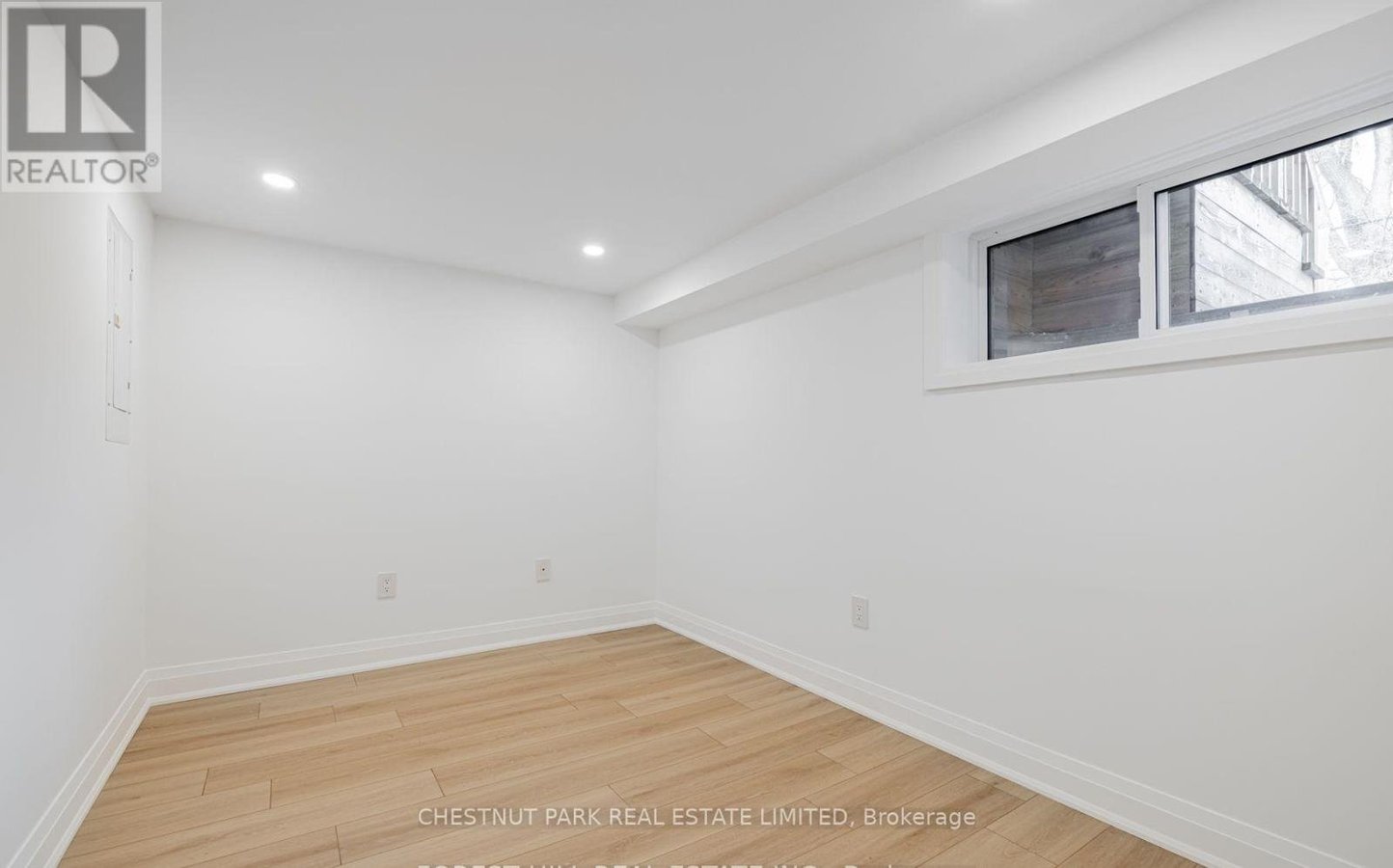 562 DELORAINE AVENUE - Photo 11