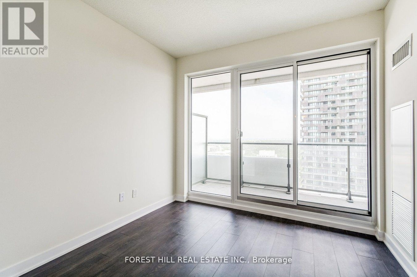 5010 - 2221 YONGE STREET - Photo 16