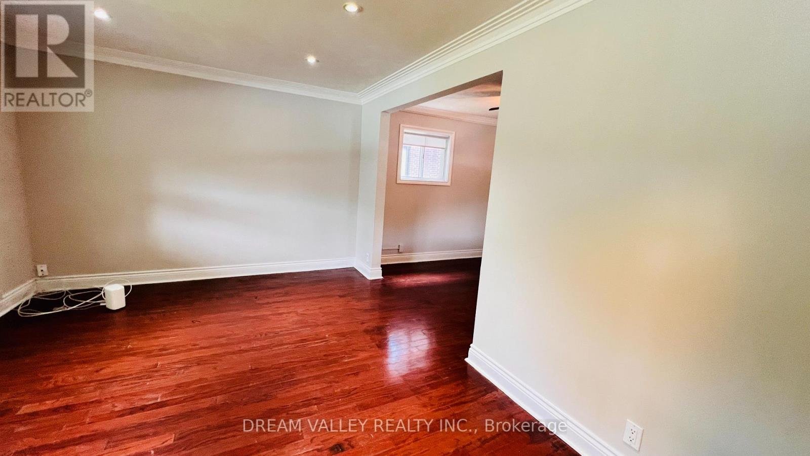 MAIN - 55 COLONIAL AVENUE - Photo 12