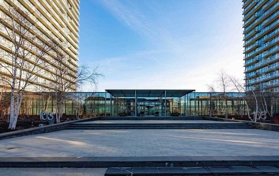 103 The Queensway - Photo 2