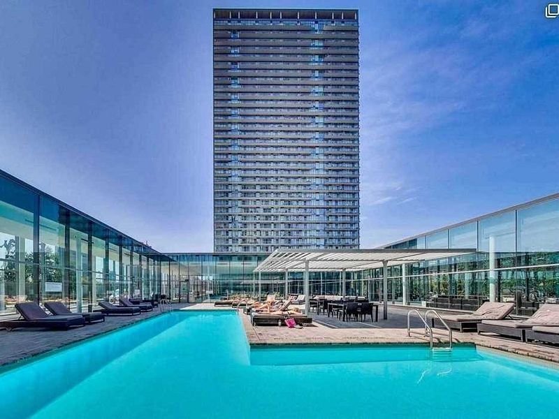 103 The Queensway - Photo 3