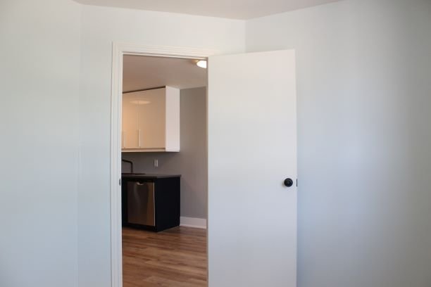 1513 Gerrard Street East - Photo 5
