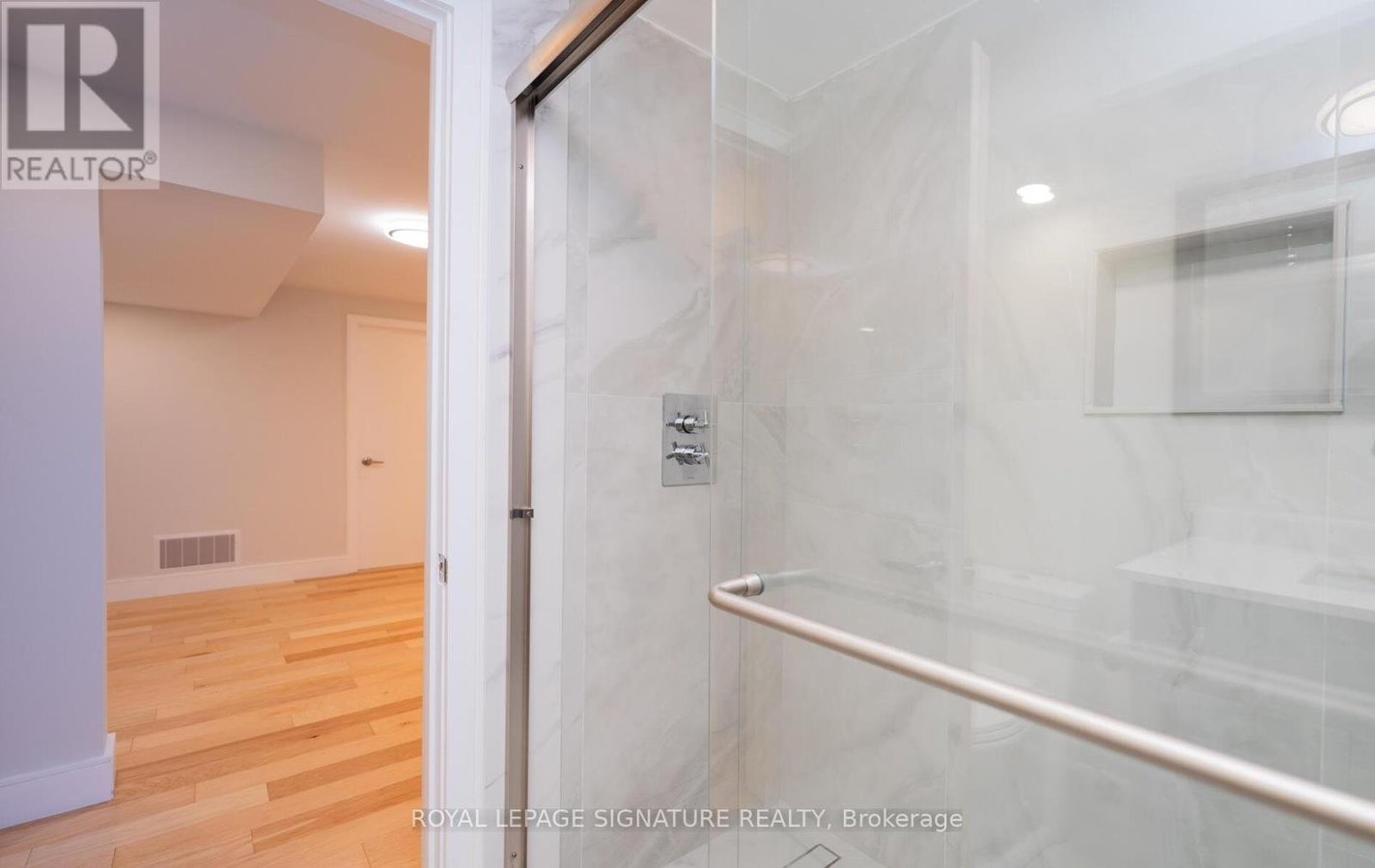 BSMT - 263 HOUNSLOW AVENUE - Photo 7
