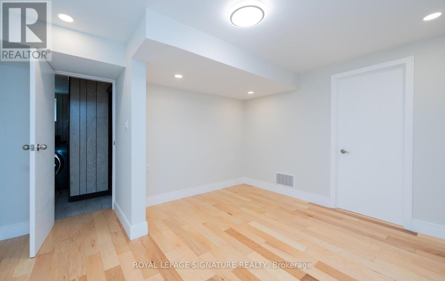 BSMT - 263 HOUNSLOW AVENUE - Photo 9