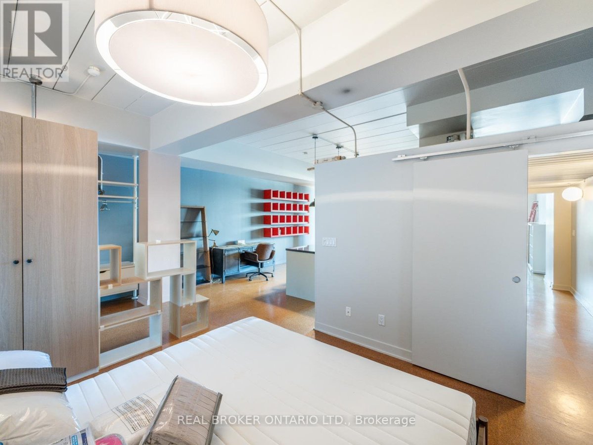 405 - 160 BALDWIN STREET - Photo 14