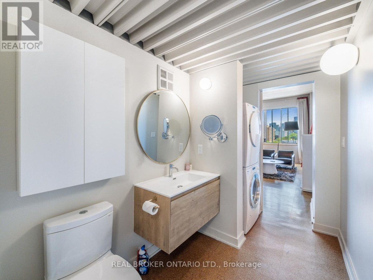 405 - 160 BALDWIN STREET - Photo 17