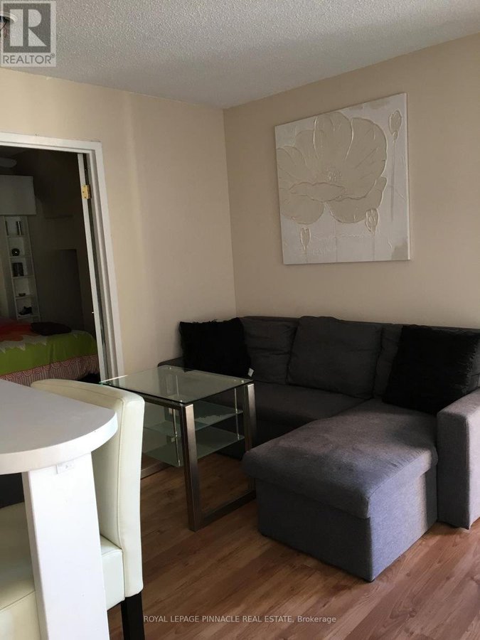 210 - 26 WESTERN BATTERY ROAD - Photo 8