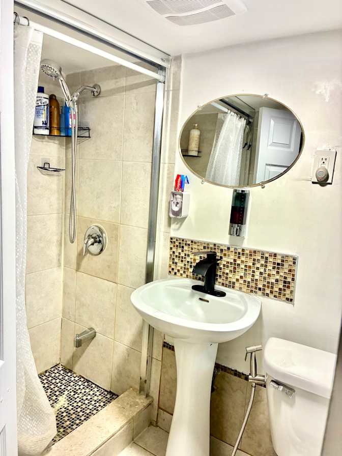 Midtown - Photo 8