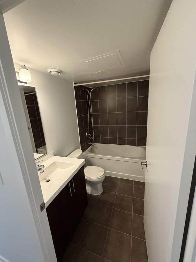 1420 Dupont Street - Photo 4
