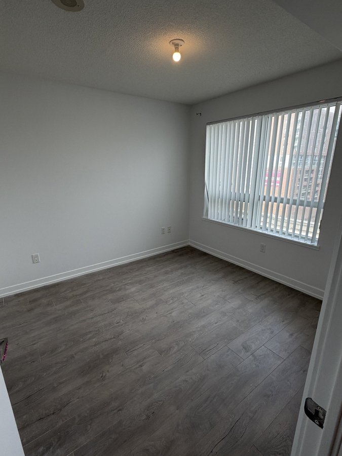 1420 Dupont Street - Photo 6