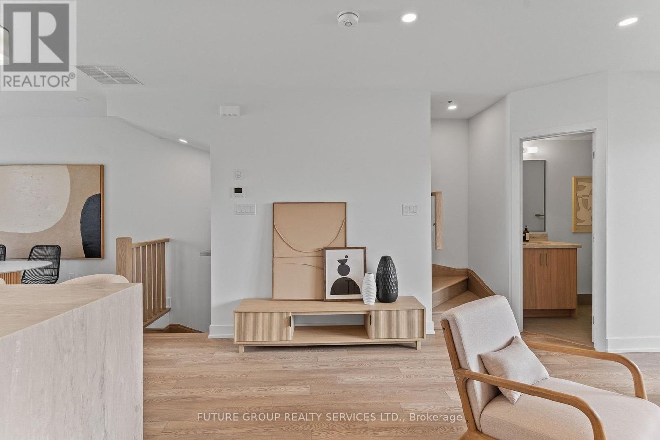 UNIT 3 - 15 ACORN AVENUE - Photo 13