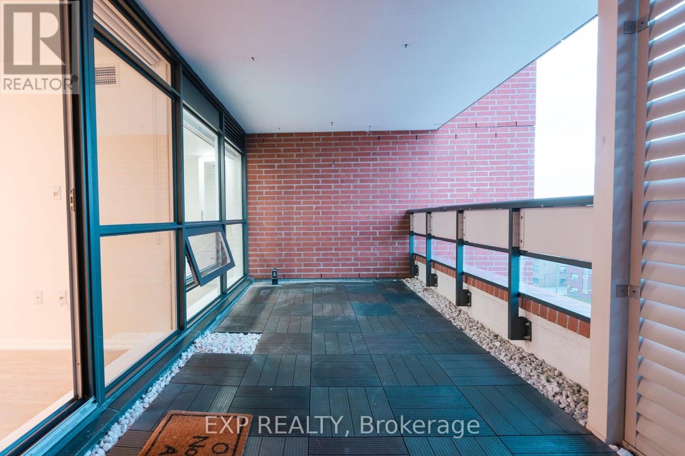 540 - 830 LAWRENCE AVENUE W - Photo 3