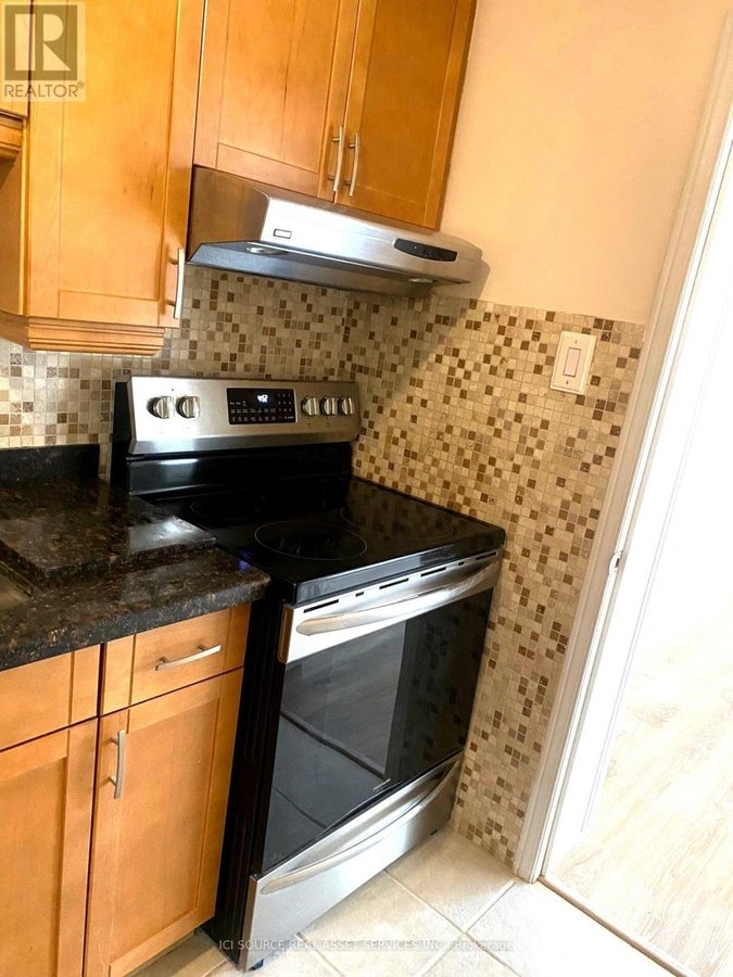 MAIN FL - 172 HUMBERCREST BOULEVARD - Photo 8