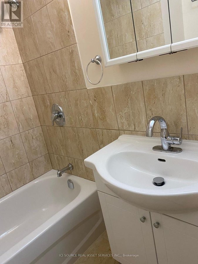 MAIN FL - 172 HUMBERCREST BOULEVARD - Photo 13