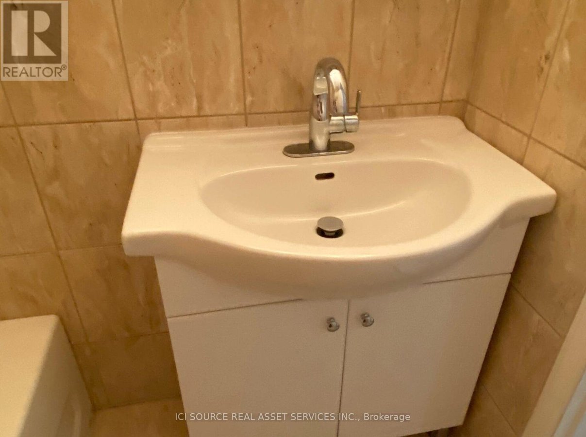 MAIN FL - 172 HUMBERCREST BOULEVARD - Photo 15