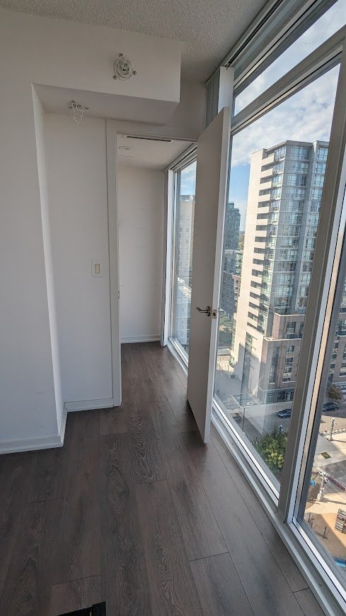36 Lisgar Street - Photo 8