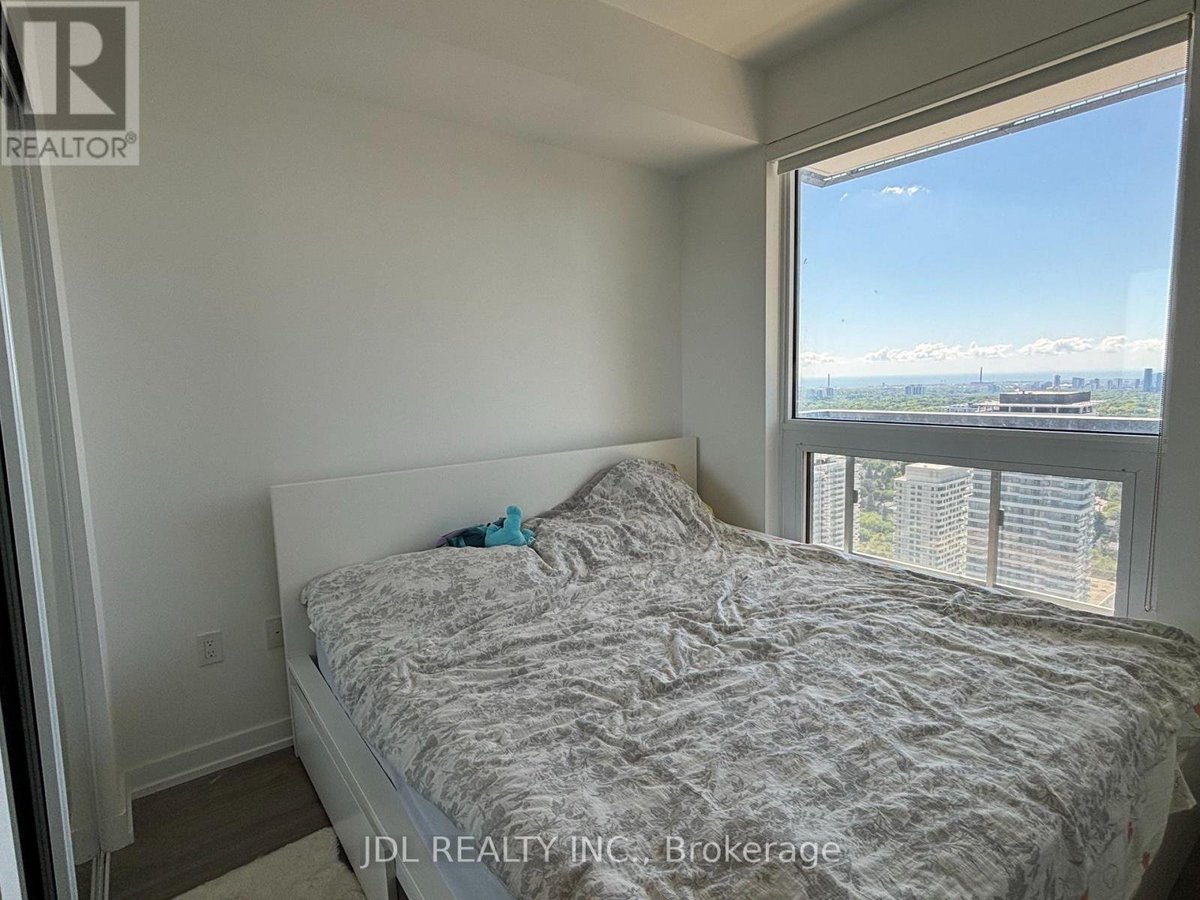 3704 - 39 ROEHAMPTON AVENUE - Photo 2