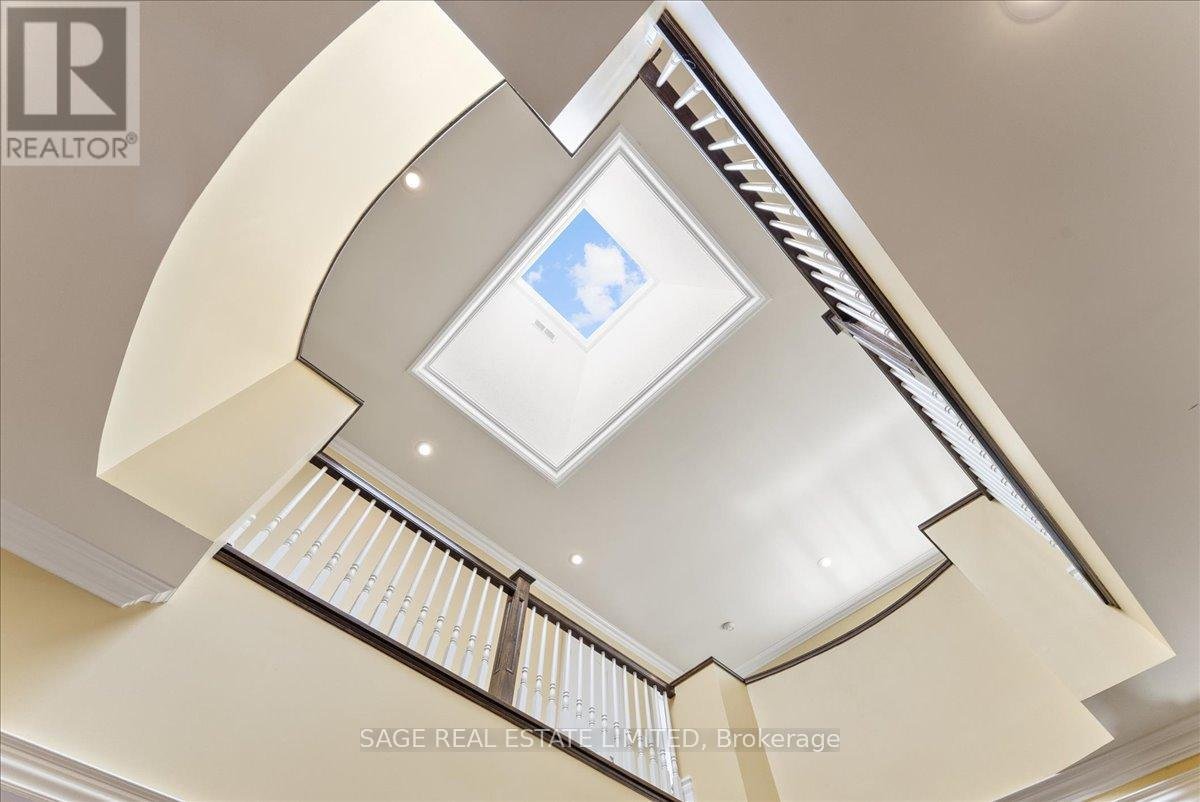 67 AGINCOURT DRIVE - Photo 4