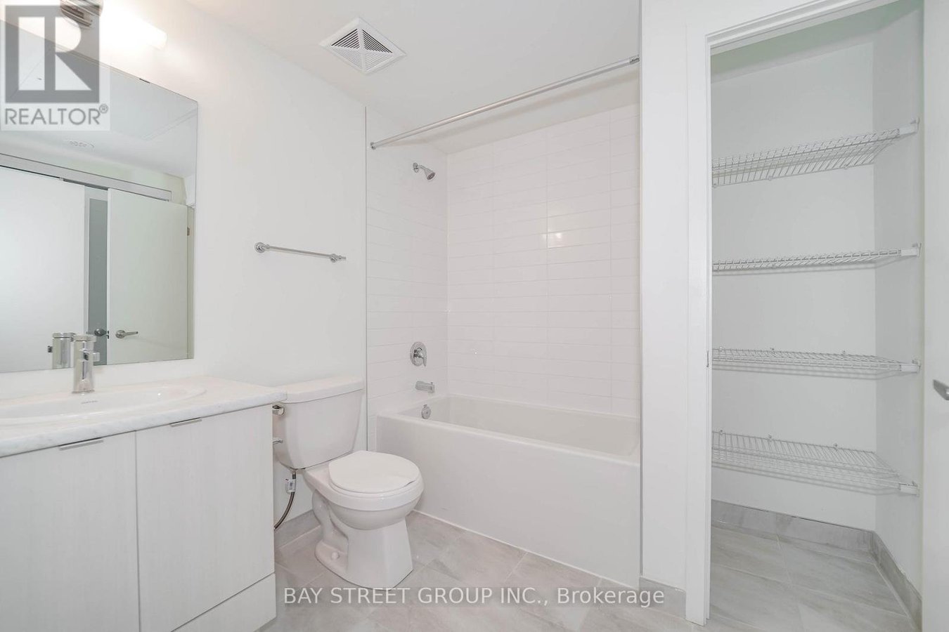 508 - 165 CANON JACKSON DRIVE - Photo 4