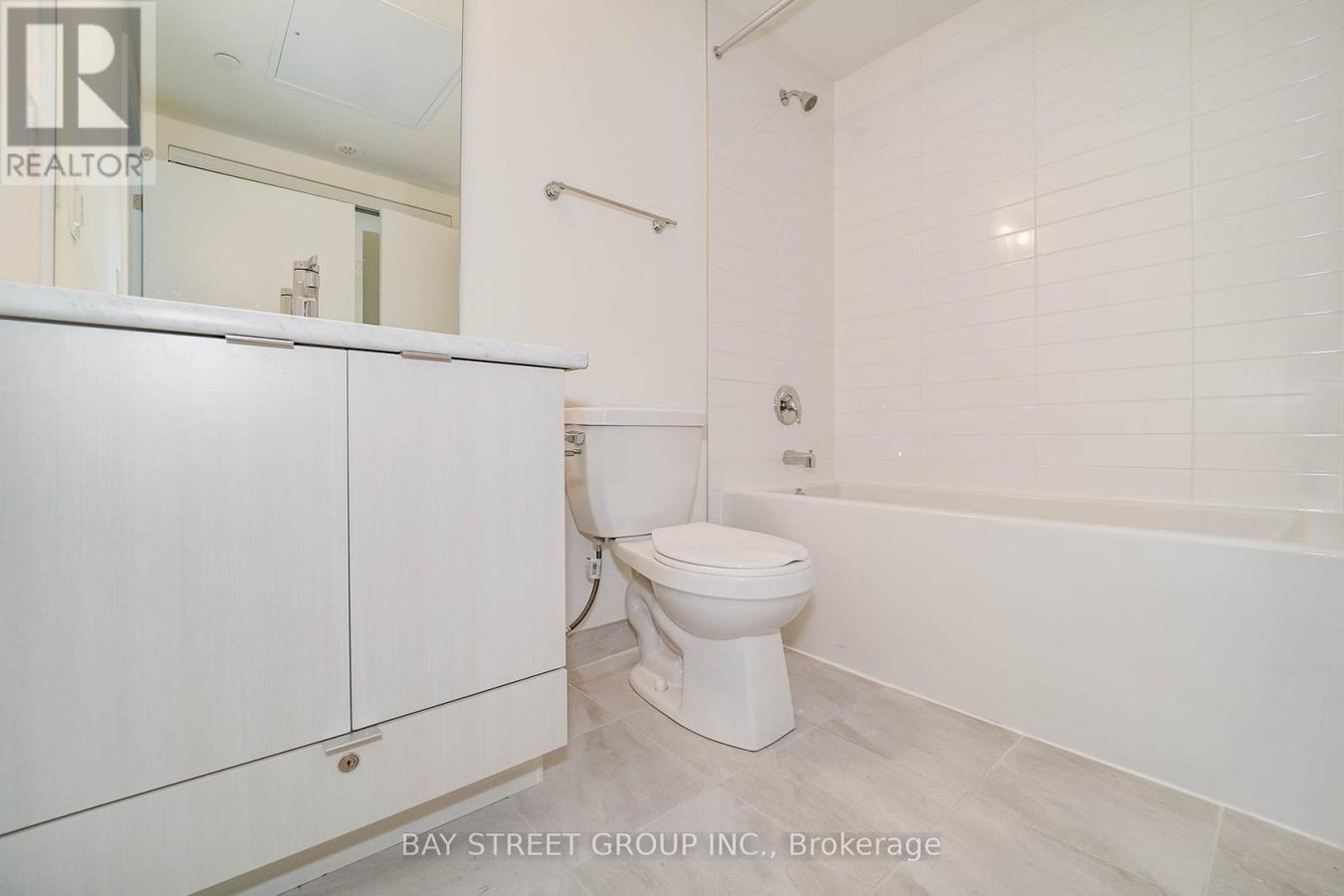 508 - 165 CANON JACKSON DRIVE - Photo 5