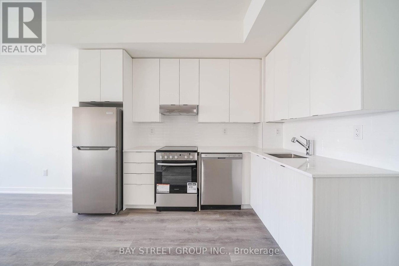 508 - 165 CANON JACKSON DRIVE - Photo 8
