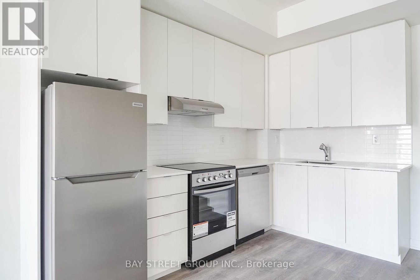 508 - 165 CANON JACKSON DRIVE - Photo 11