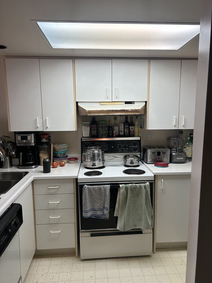 456 College Street - Photo 2