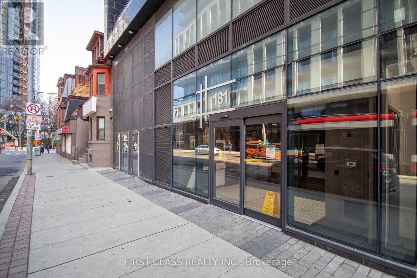 1002 - 181 DUNDAS STREET E - Photo 2