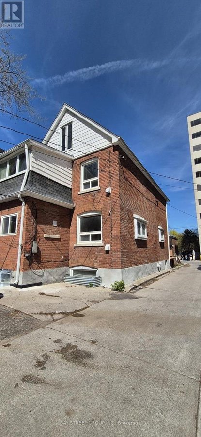6 FERNDALE AVENUE - Photo 2