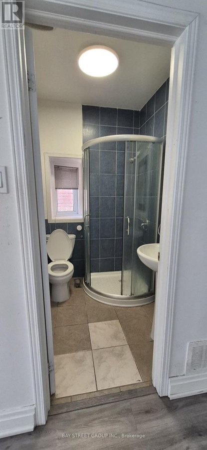 6 FERNDALE AVENUE - Photo 12