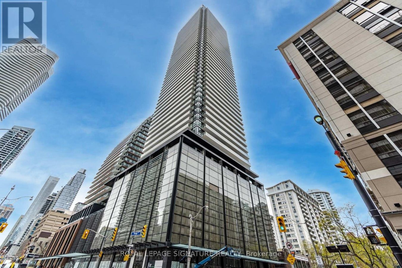 5204 - 501 YONGE STREET - Photo 1