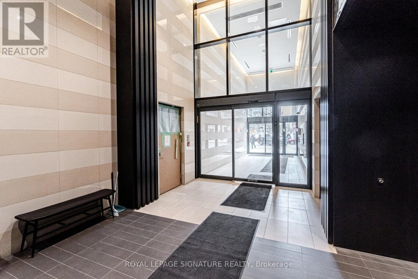 5204 - 501 YONGE STREET - Photo 3