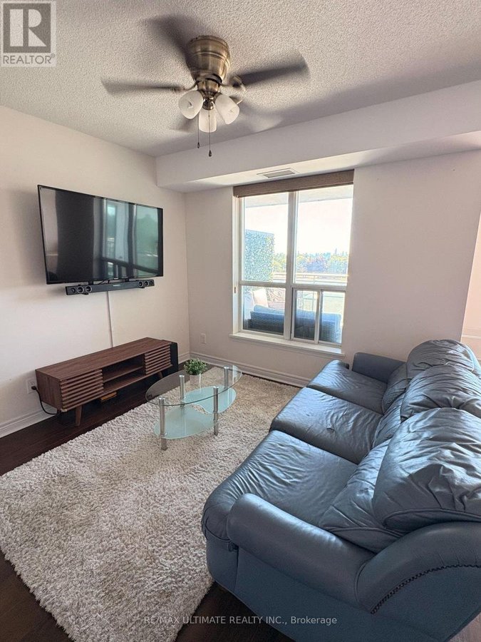 425 - 60 FAIRFAX CRESCENT - Photo 3