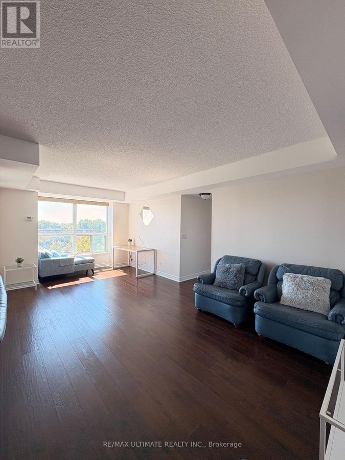 425 - 60 FAIRFAX CRESCENT - Photo 7
